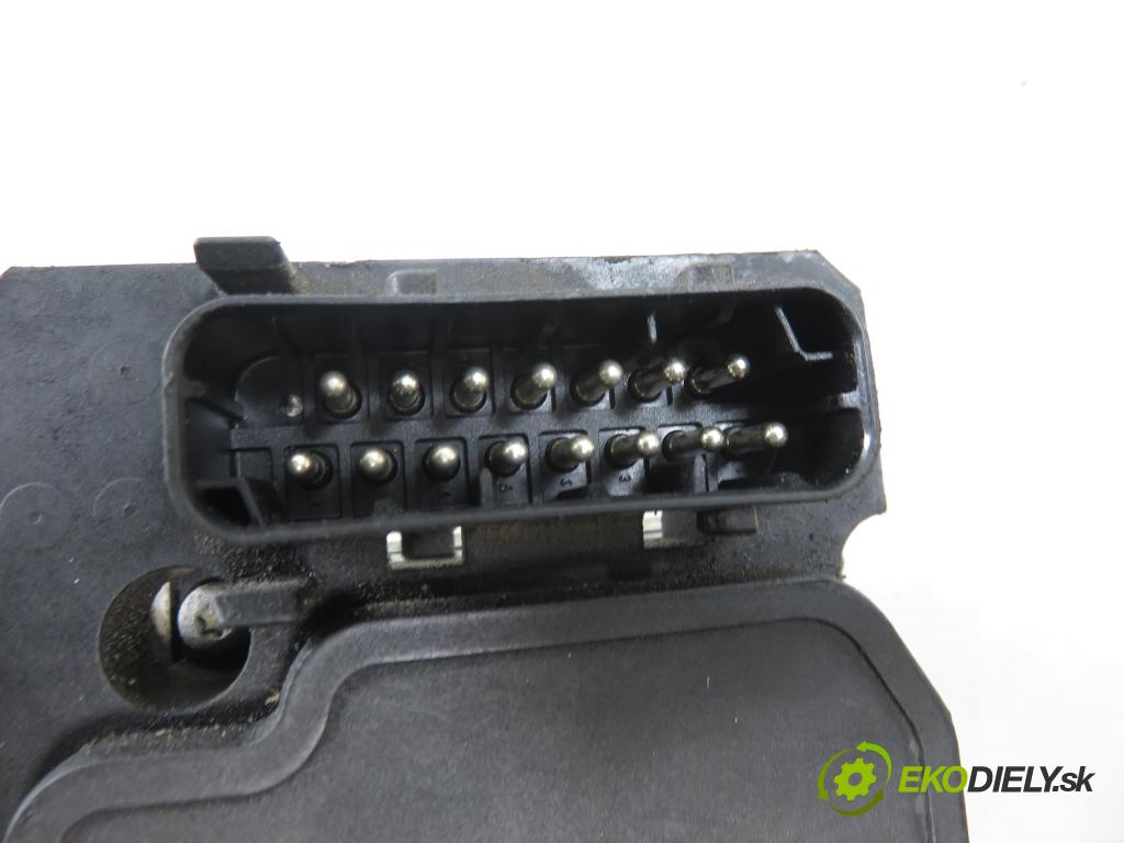 AUDI A6 Avant (4B5, C5) KOMBI 2001 220,00 4.2 quattro - ASG 4172,00 Pumpa ABS 8E0614111T ; 0265202401 (Pumpa ABS)