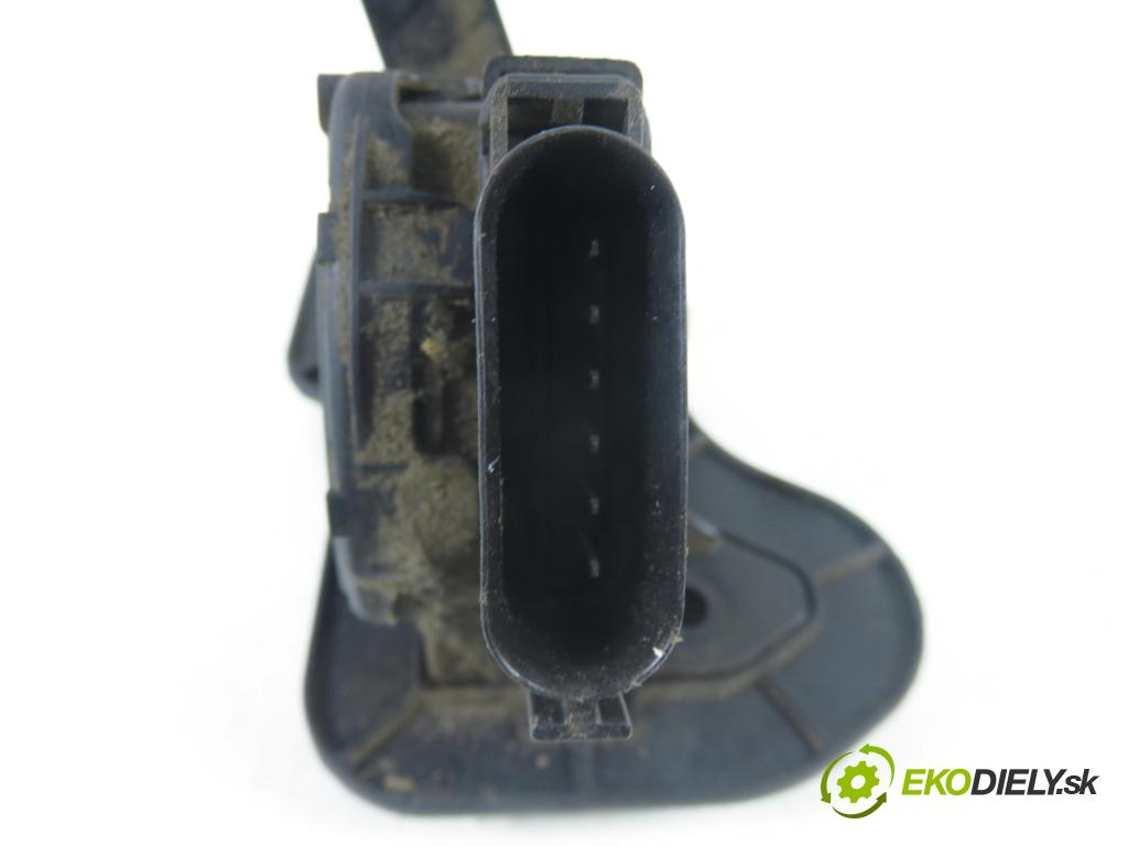 FORD TRANSIT Furgon (FA_ _) FURGON 2012 92,00 2.2 TDCi - CYFB 2198,00 Potenciometer plynu 6C119F836CB ; 6PV00923800 (Potenciometer plynového pedálu)