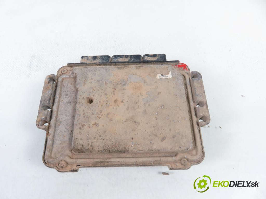 OPEL MOVANO Platforma / podwoyie (X70) KABINA/PLATFORMA 2007 0,00 2.5 CDTI - G9U 650 2464,00 Riadiaca jednotka Motor 0281013363 ; 8200635663 ; 8200695639