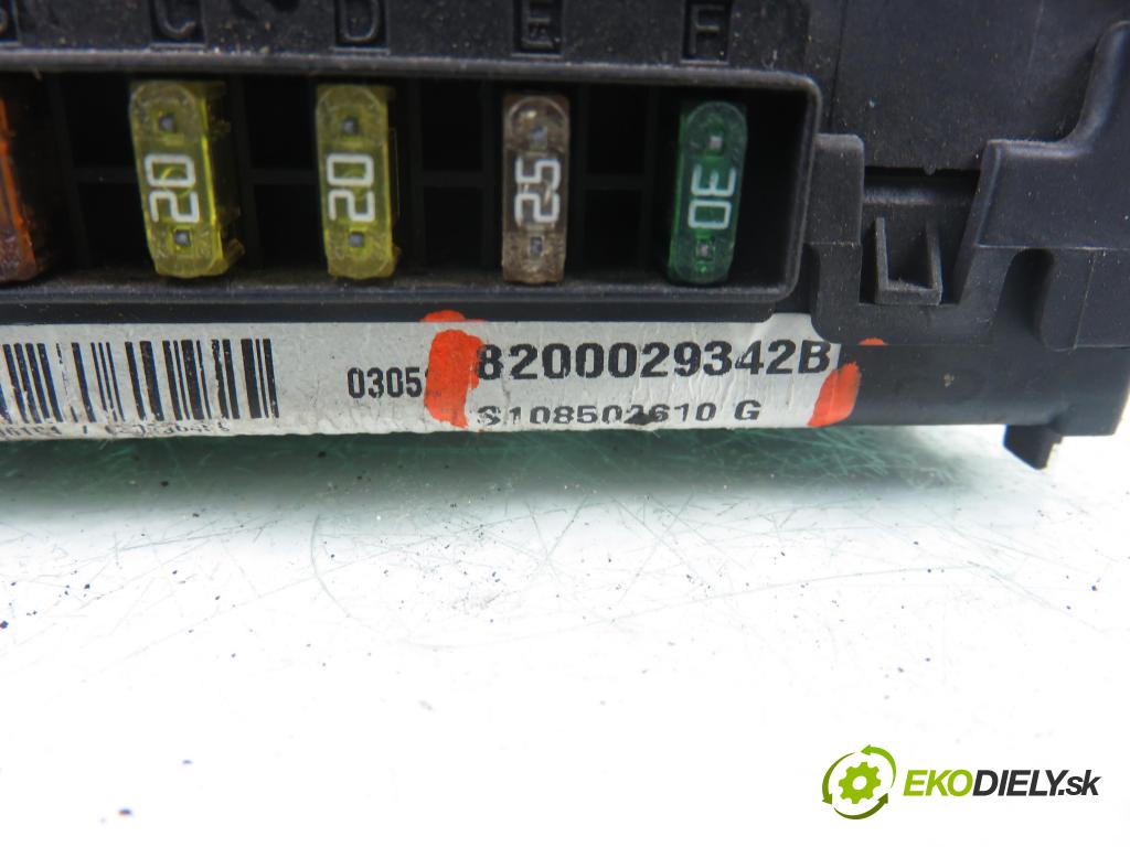 RENAULT SCENIC I (JA0/1_) MINIVAN 2003 75,00 1.9 dCi 102 - F9Q 732 1870,00 MODUL BSI 8200029342B