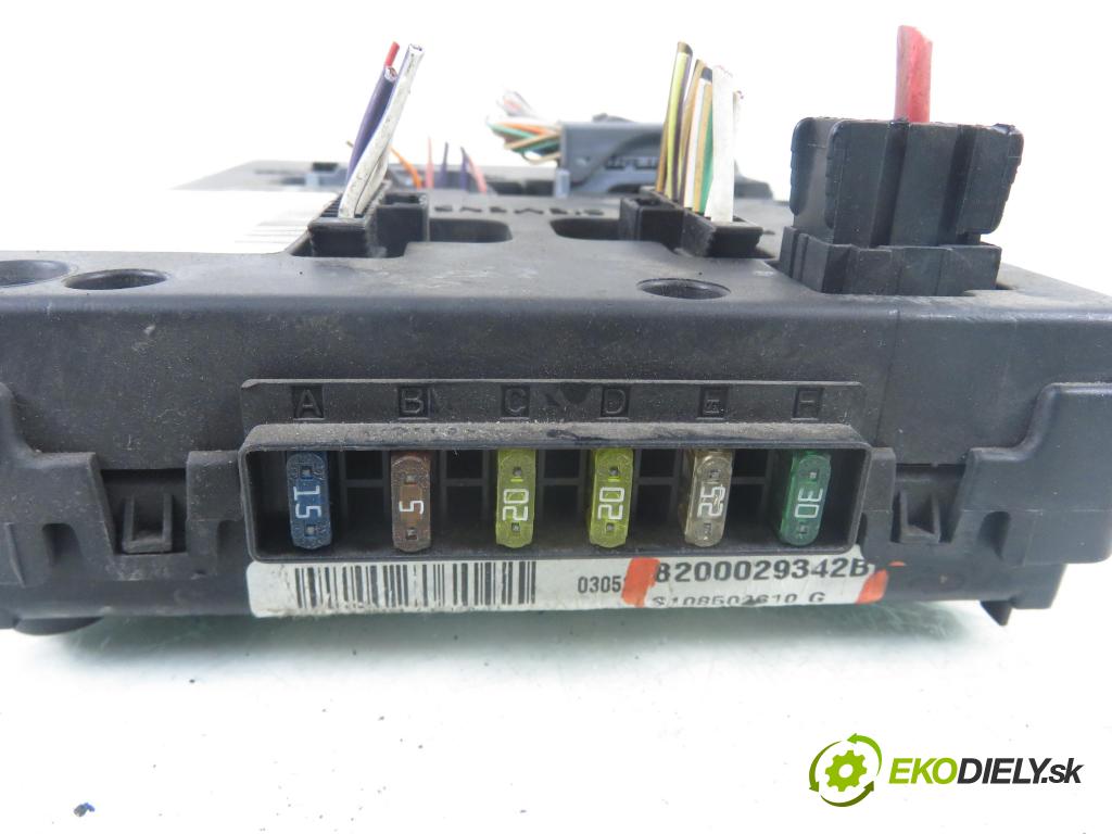 RENAULT SCENIC I (JA0/1_) MINIVAN 2003 75,00 1.9 dCi 102 - F9Q 732 1870,00 MODUL BSI 8200029342B