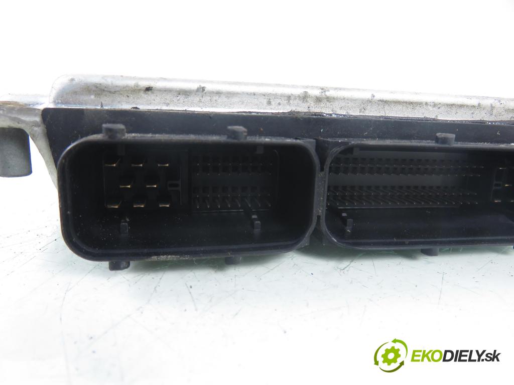 SEAT LEON (1M1) HB 2000 81,00 1.9 TDI 110 - ASV 1896,00 Riadiaca jednotka Motor 038906012FK ; 0281010683