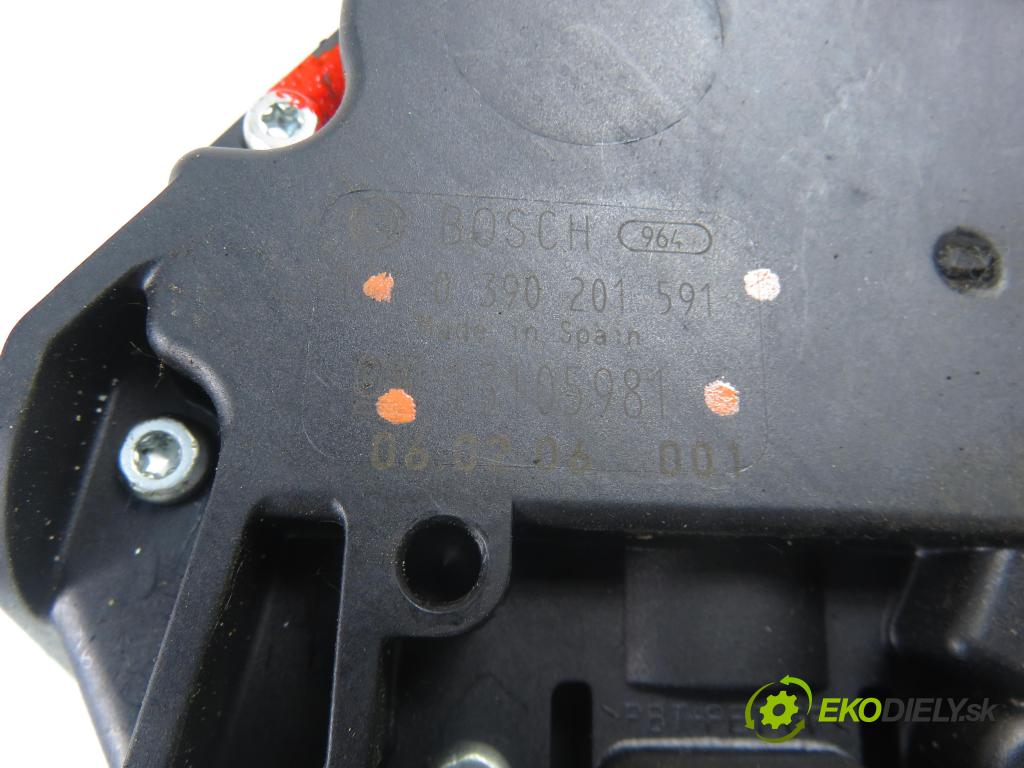 OPEL ASTRA H GTC (L08) HB 2006 74,00 1.7 CDTi - Z 17 DTH 1686,00 Motorček stierače zadné 0390201591 ; 13105981