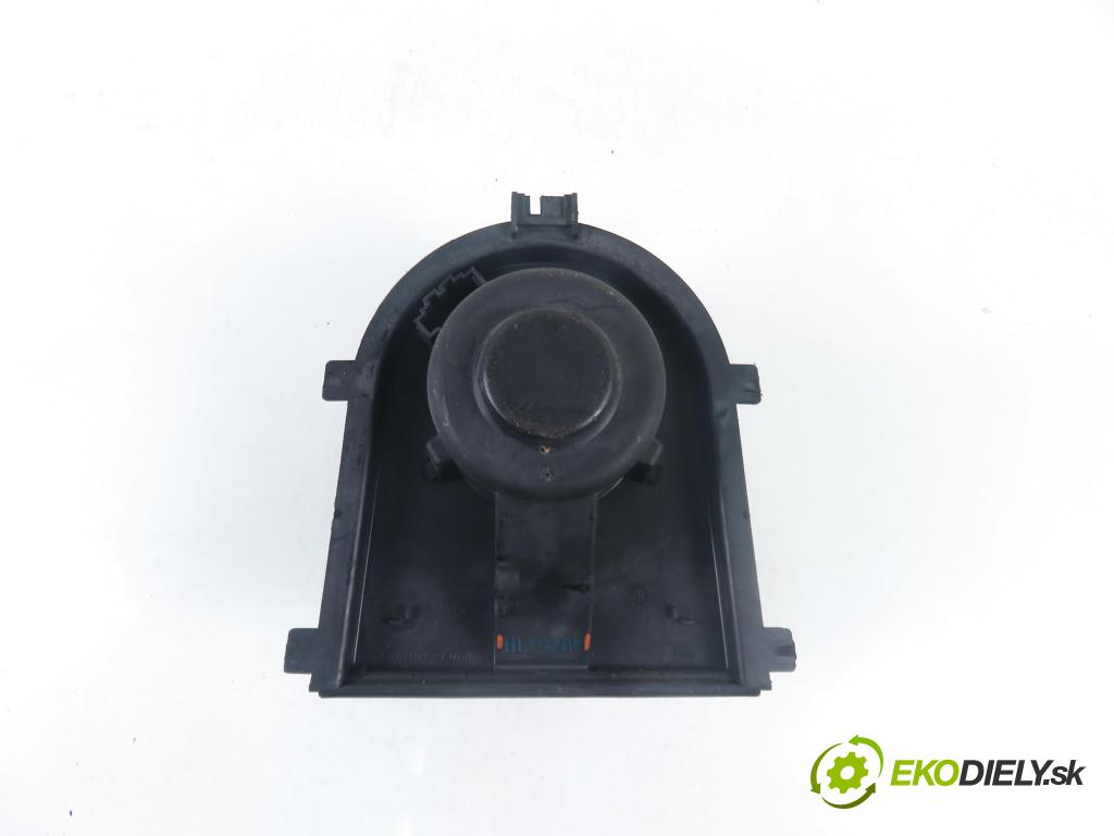 SEAT LEON (1M1) HB 2000 81,00 1.9 TDI 110 - ASV 1896,00 Ventilátor vetráku 1J1819021B
