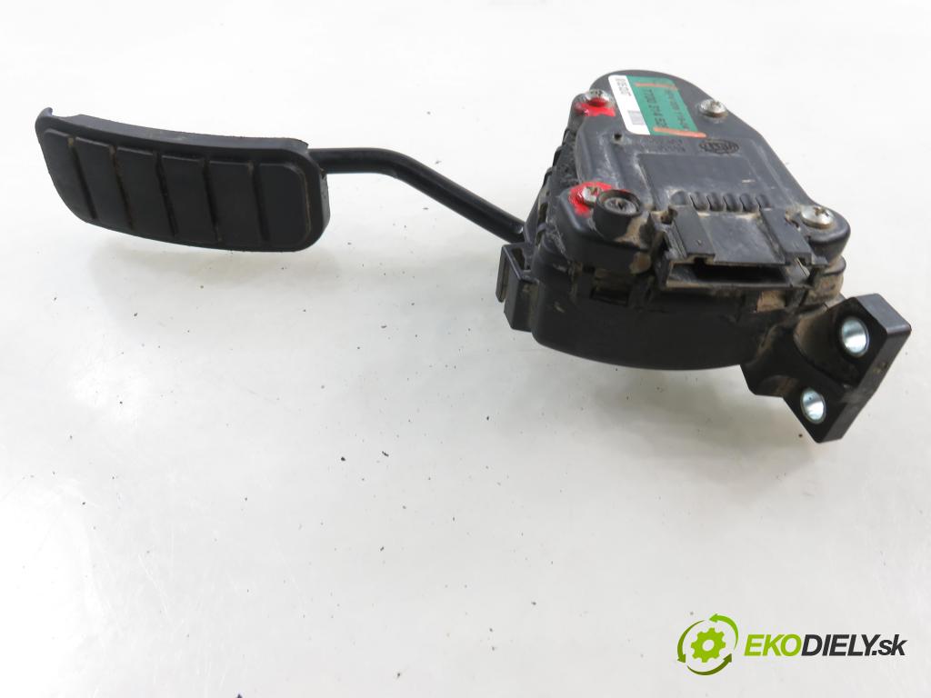 OPEL MOVANO Platforma / podwoyie (X70) KABINA/PLATFORMA 2007 0,00 2.5 CDTI - G9U 650 2464,00 Potenciometer plynu 7700314525 ; 6PV00811904 (Potenciometer plynového pedálu)