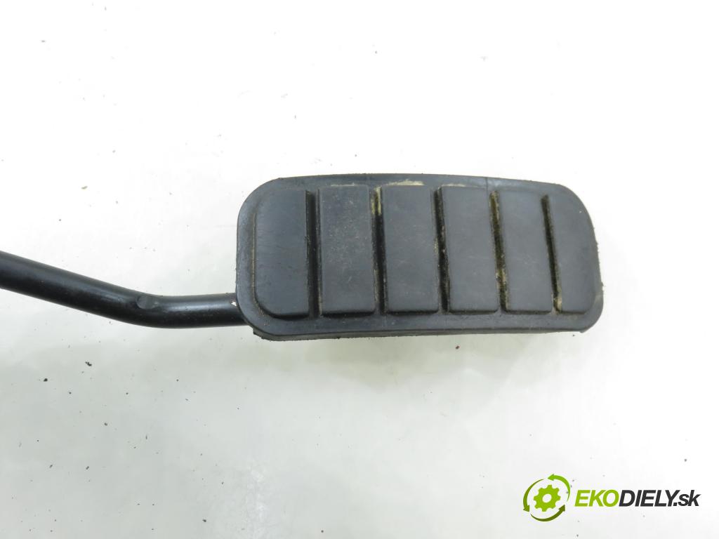 OPEL MOVANO Platforma / podwoyie (X70) KABINA/PLATFORMA 2007 0,00 2.5 CDTI - G9U 650 2464,00 Potenciometer plynu 7700314525 ; 6PV00811904 (Potenciometer plynového pedálu)