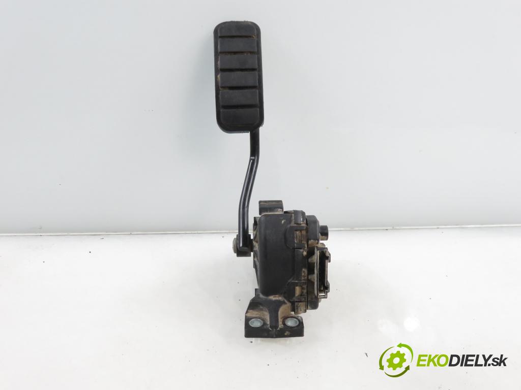 OPEL MOVANO Platforma / podwoyie (X70) KABINA/PLATFORMA 2007 0,00 2.5 CDTI - G9U 650 2464,00 Potenciometer plynu 7700314525 ; 6PV00811904 (Potenciometer plynového pedálu)