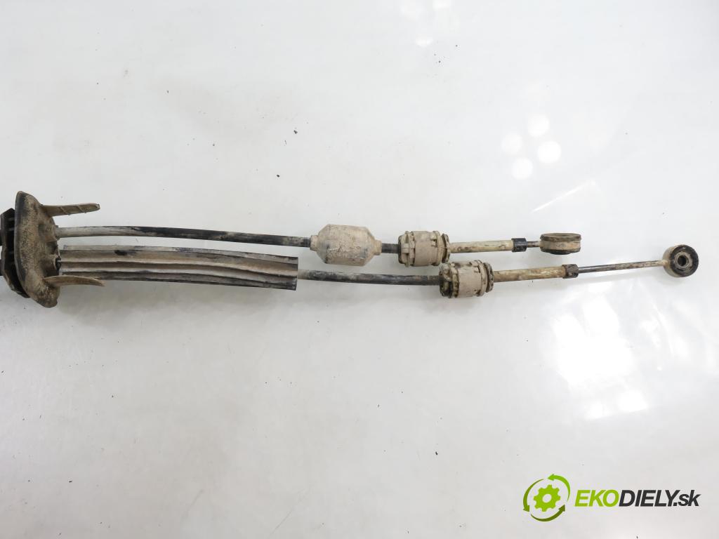 OPEL MOVANO Platforma / podwoyie (X70) KABINA/PLATFORMA 2007 0,00 2.5 CDTI - G9U 650 2464,00 ZVEDÁK: 8200201293