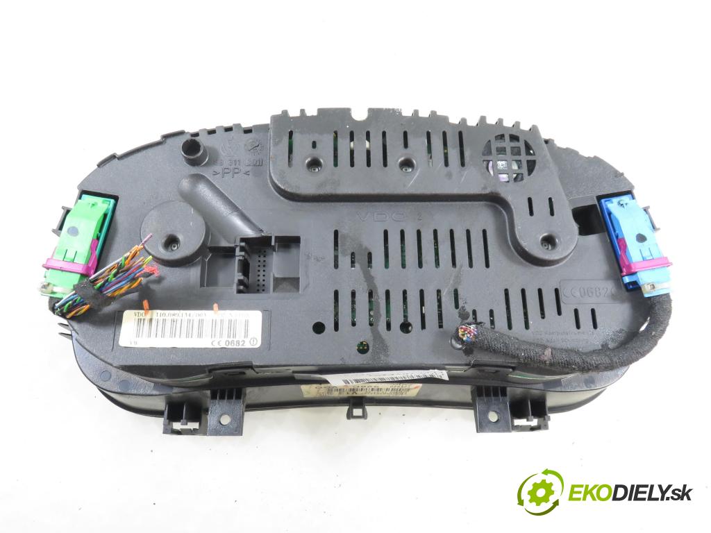 VW GOLF IV (1J1) HB 2002 74,00 1.9 TDI PD 101 - ATD 1896,00 Prístrojovka elektrický 110080134003 ; 1J5920826C