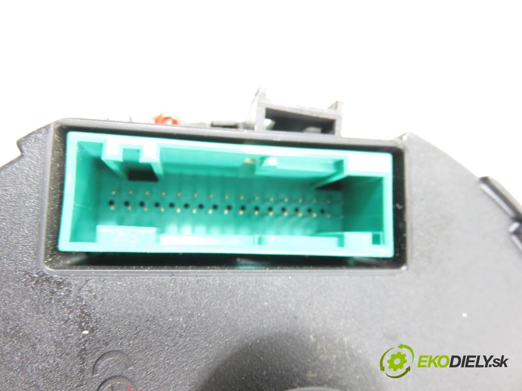 VW GOLF IV (1J1) HB 2002 74,00 1.9 TDI PD 101 - ATD 1896,00 Prístrojovka elektrický 110080134003 ; 1J5920826C