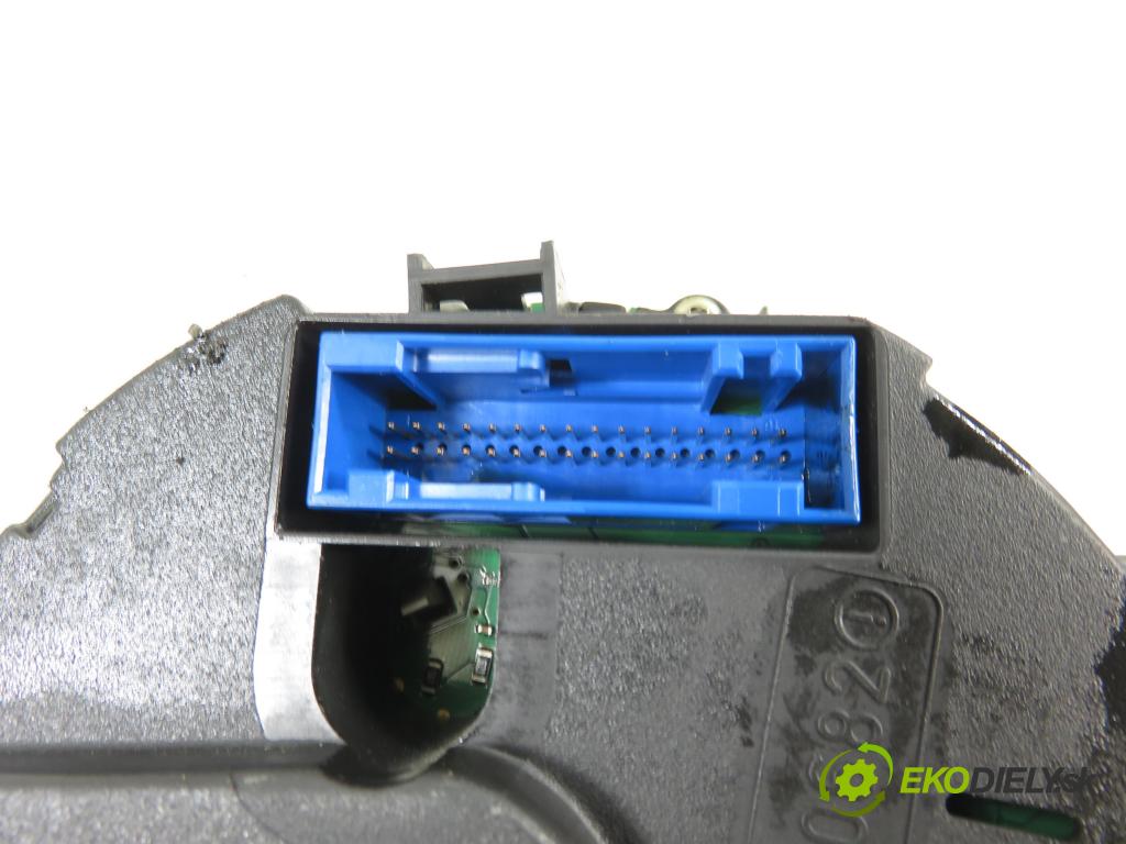 VW GOLF IV (1J1) HB 2002 74,00 1.9 TDI PD 101 - ATD 1896,00 Prístrojovka elektrický 110080134003 ; 1J5920826C