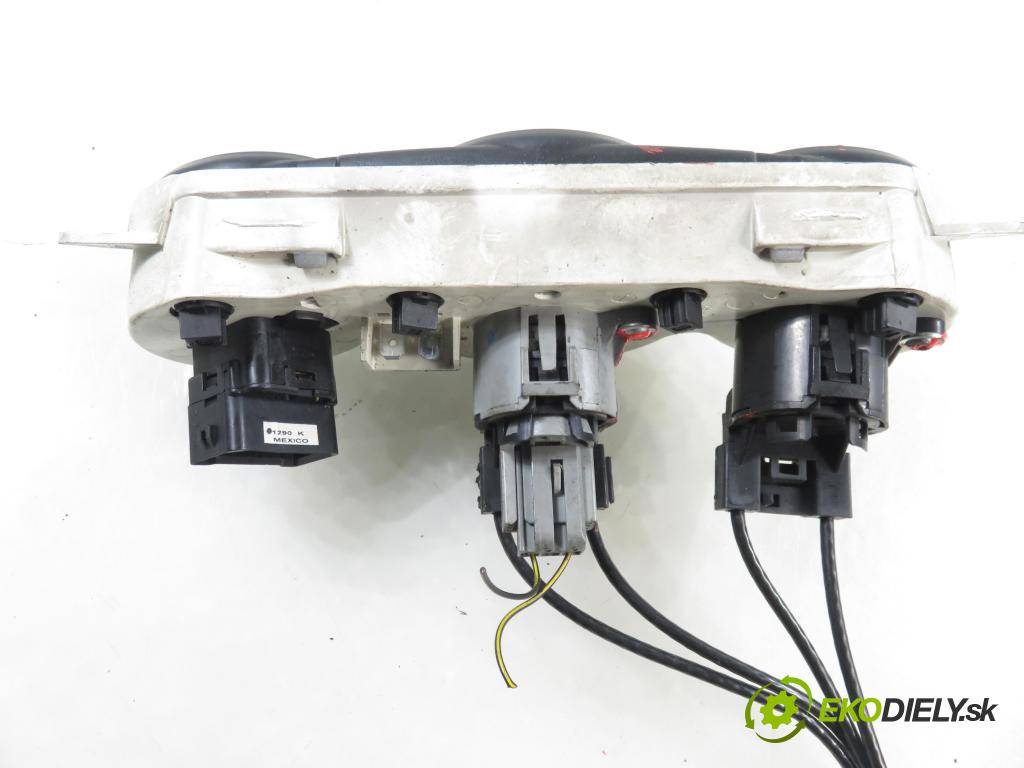 FORD FOCUS (DAW, DBW) HB 2001 66,00 1.8 TDDi 90 - C9DA 1753,00 Panel kúrenia KLIMATIZACE: 98AB18C419AF