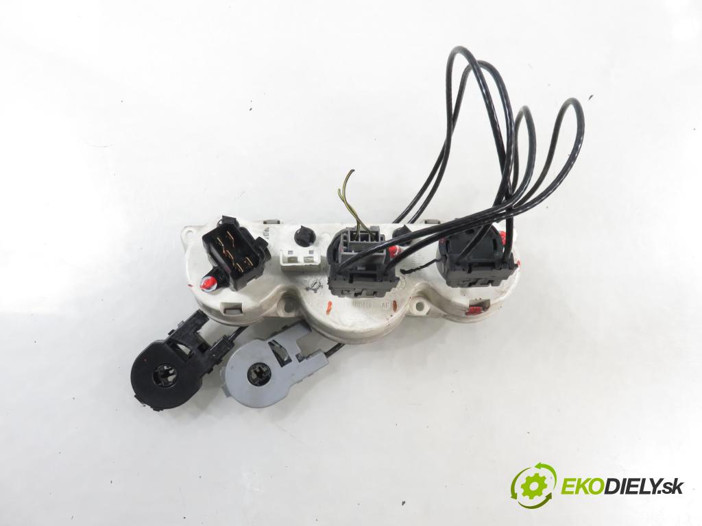 FORD FOCUS (DAW, DBW) HB 2001 66,00 1.8 TDDi 90 - C9DA 1753,00 Panel kúrenia KLIMATIZACE: 98AB18C419AF