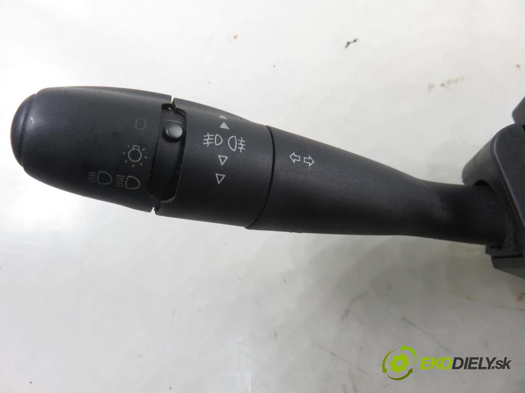 PEUGEOT 307 (3A/C) HB 2003 80,00 1.6 16V - NFU (TU5JP4) 1587,00 páčka/prepínač 96509723XT