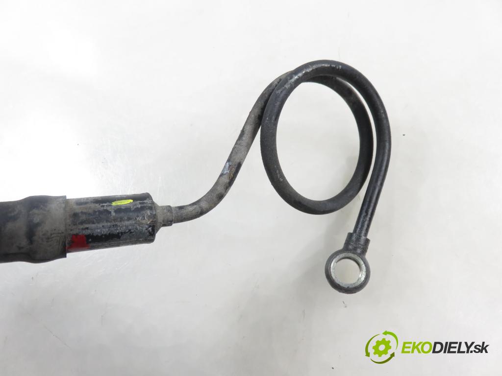 AUDI 80 (8C, B4) SEDAN 1993 85,00 2.0 E 115 - ABK 1984,00 rúrka / Rúra servočerpadlo 8A1422893B