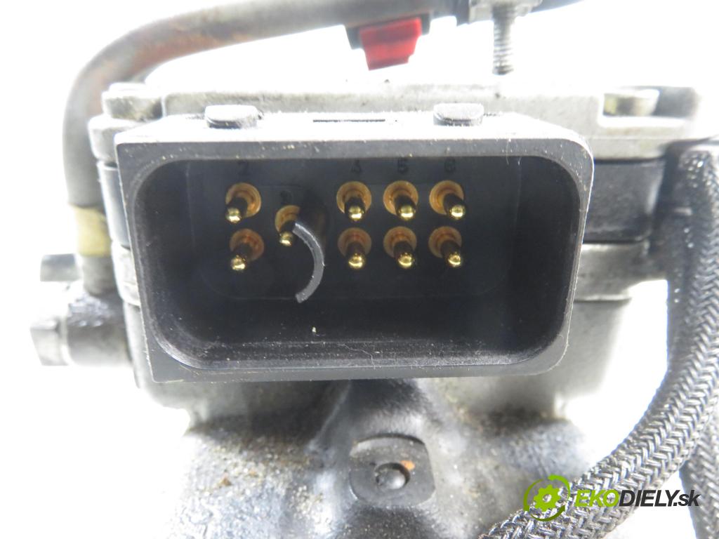 FORD FOCUS (DAW, DBW) HB 2001 66,00 1.8 TDDi 90 - C9DA 1753,00 Pumpa vstrekovacia 0470004006 ; YS6Q9A543RD ; 0281010888 (Vstrekovacie čerpadlo)
