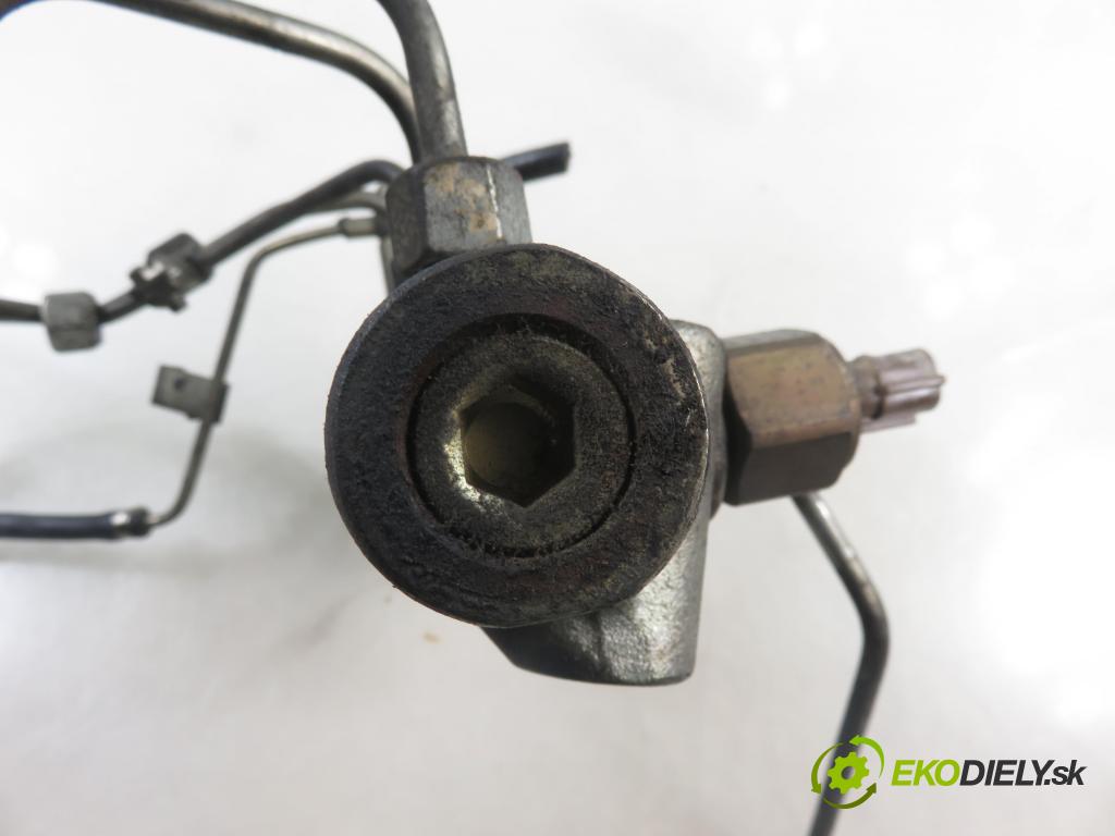 OPEL MERIVA A nadwozie wielkoprzestrzenne (MPV) (X03) HB 2004 74,00 1.7 CDTI 100 - Z 17 DTH 1686,00 Lišta vstrekovacia  (Vstrekovacia lišta)