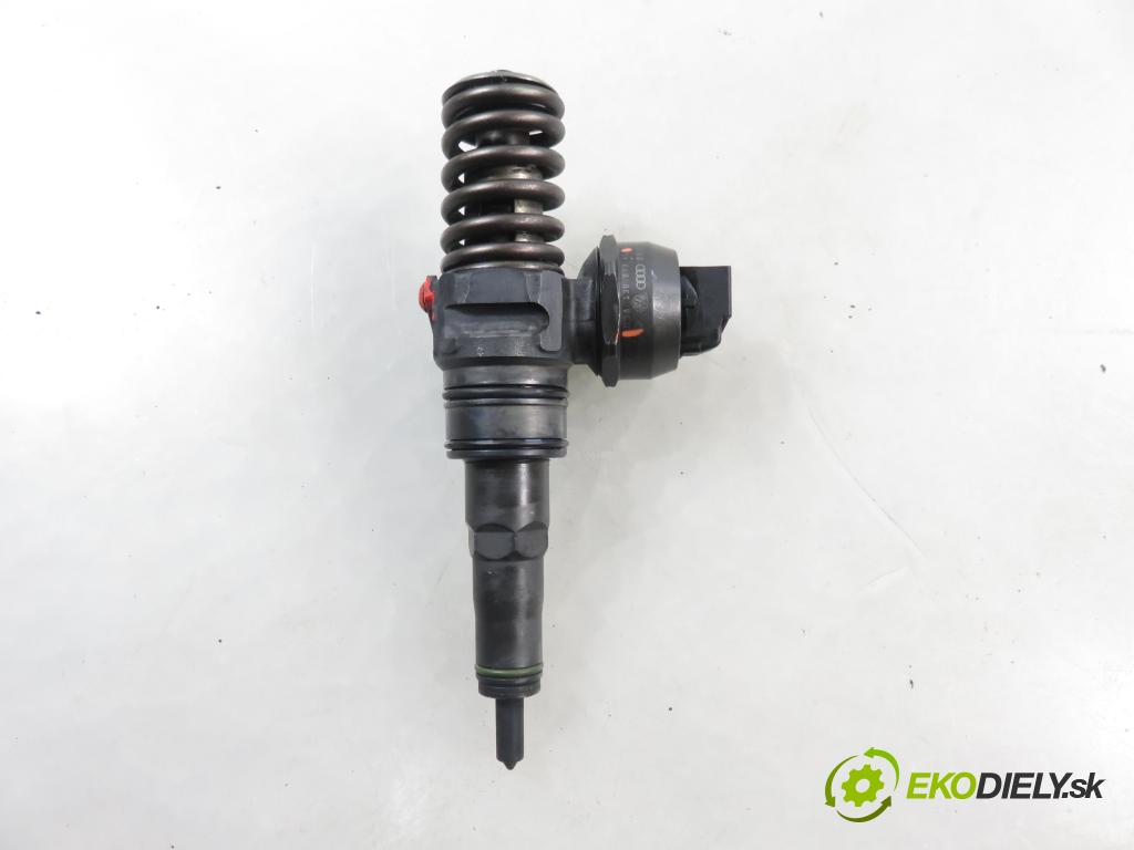 SEAT IBIZA III (6L1) HB 2003 96,00 1.9 TDI PD 130 - ASZ 1896,00 Vstrekovač 038130073AL ; 0414720039 (Vstrekovač paliva)