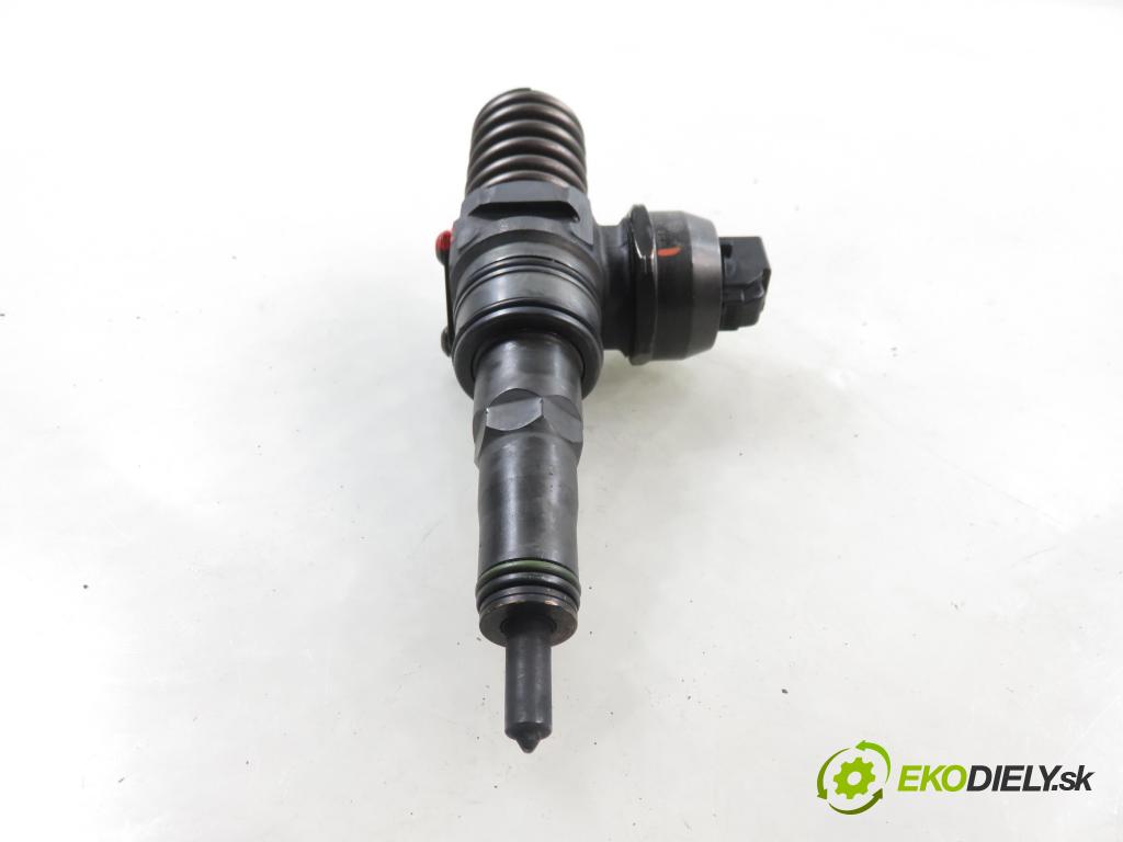 SEAT IBIZA III (6L1) HB 2003 96,00 1.9 TDI PD 130 - ASZ 1896,00 Vstrekovač 038130073AL ; 0414720039 (Vstrekovač paliva)