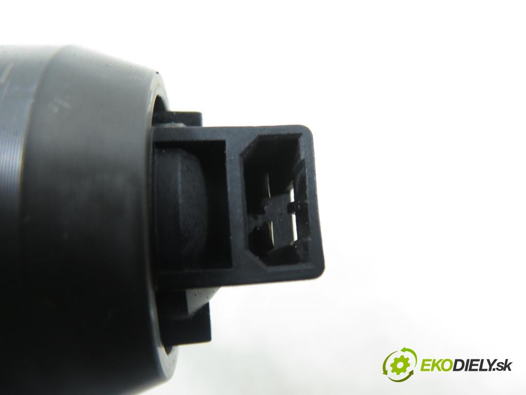 SEAT IBIZA III (6L1) HB 2003 96,00 1.9 TDI PD 130 - ASZ 1896,00 Vstrekovač 038130073AL ; 0414720039 (Vstrekovač paliva)