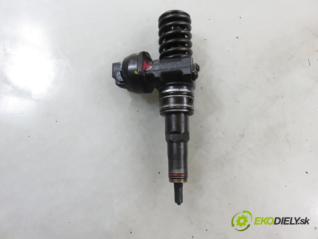 VW GOLF PLUS (5M1, 521) HB 2006 66,00 1.9 TDI - BRU 1896,00 Vstrekovač 038130073AG ; 04147250215 (Vstrekovač paliva)