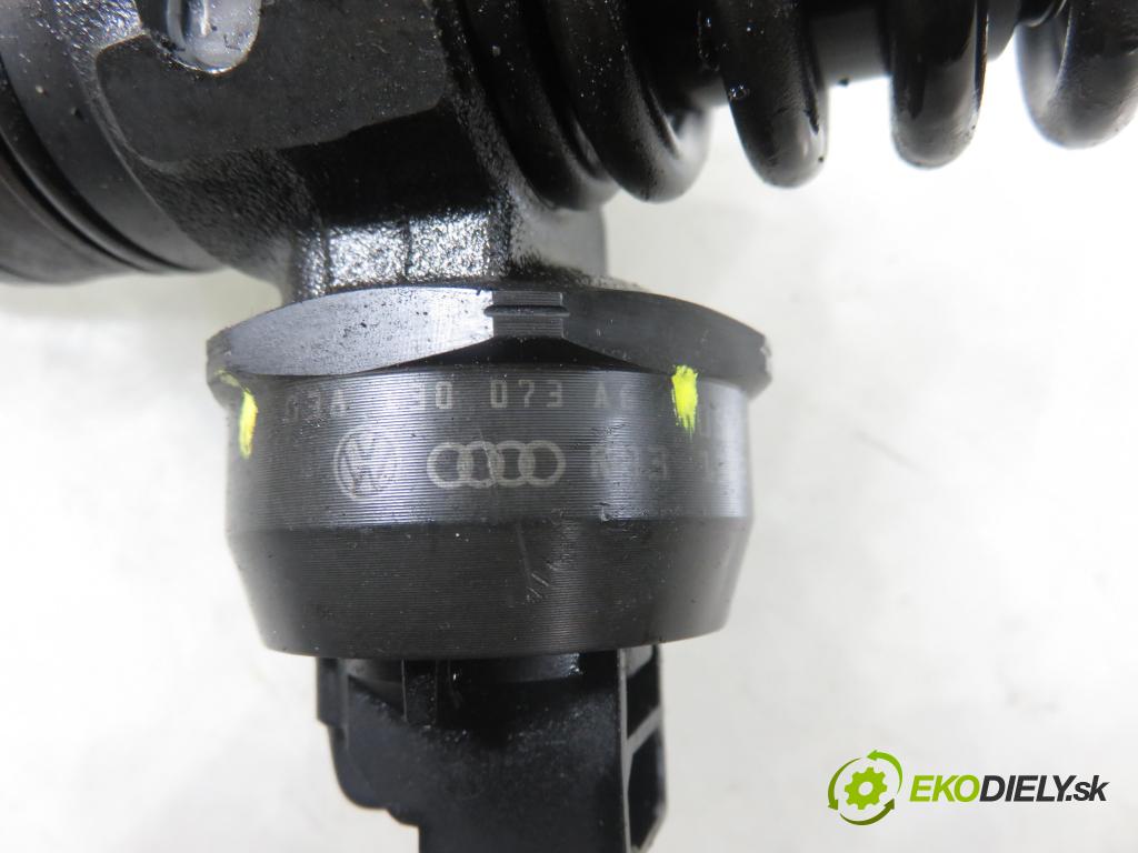 VW GOLF PLUS (5M1, 521) HB 2006 66,00 1.9 TDI - BRU 1896,00 Vstrekovač 038130073AG ; 0414720215 (Vstrekovač paliva)