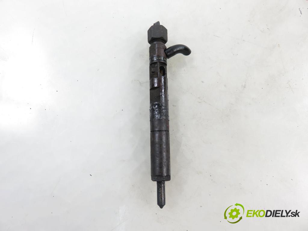 RENAULT KANGOO (KC0/1_) MINIVAN 2004 60,00 1.5 dCi 80 - K9K 702 1461,00 vstrekovač 28232248ES (Vstrekovač paliva)