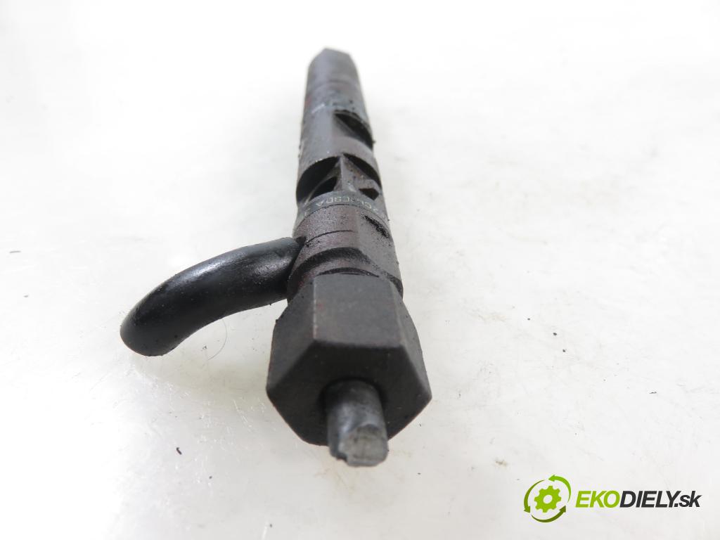 RENAULT KANGOO (KC0/1_) MINIVAN 2004 60,00 1.5 dCi 80 - K9K 702 1461,00 vstrekovač 28232248ES (Vstrekovač paliva)