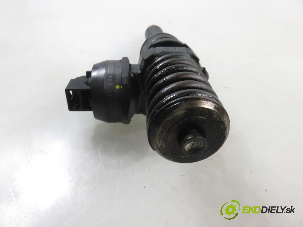 VW GOLF PLUS (5M1, 521) HB 2006 66,00 1.9 TDI - BRU 1896,00 Vstrekovač 038130073AG ; 0414720215 (Vstrekovač paliva)