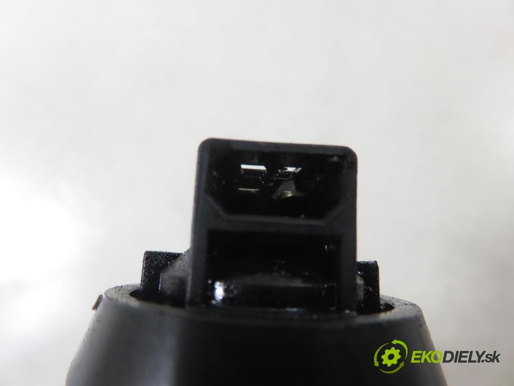 VW GOLF PLUS (5M1, 521) HB 2006 66,00 1.9 TDI - BRU 1896,00 Vstrekovač 038130073AG ; 0414720215 (Vstrekovač paliva)