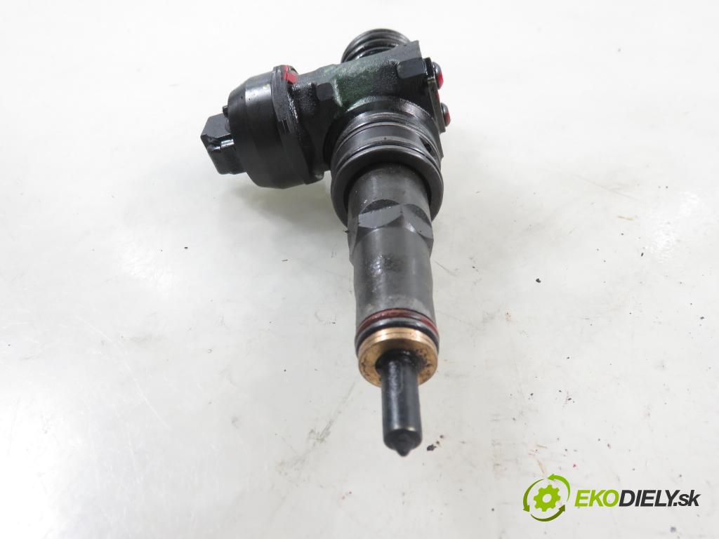 SKODA OCTAVIA I Combi (1U5) KOMBI 2002 74,00 1.9 TDI 4x4 - ATD 1896,00 Vstrekovač 038130073AG ; 0414720215 (Vstrekovač paliva)