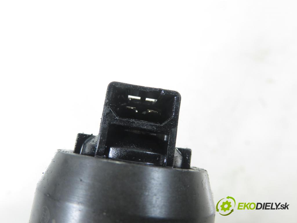 SKODA OCTAVIA I Combi (1U5) KOMBI 2002 74,00 1.9 TDI 4x4 - ATD 1896,00 Vstrekovač 038130073AG ; 0414720215 (Vstrekovač paliva)