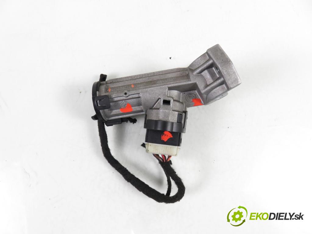 CITROEN JUMPER Skrzynia FURGON 2006 88,00 2.2 HDi 120 - 4HU (P22DTE) 2198,00 spinačka 01099001 (Spínacia skrinka)