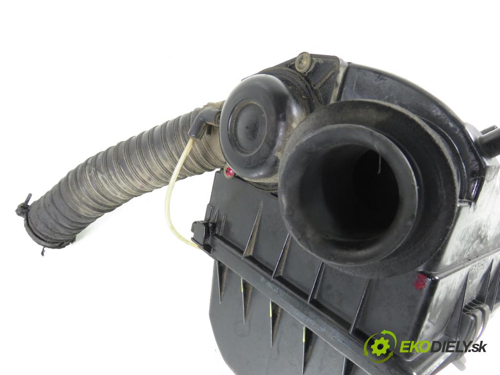 AUDI 80 (8C, B4) SEDAN 1993 85,00 2.0 E 115 - ABK 1984,00 Obal filtra vzduchu 037129607A ; 059129620 (Obal vzduchového filtra)