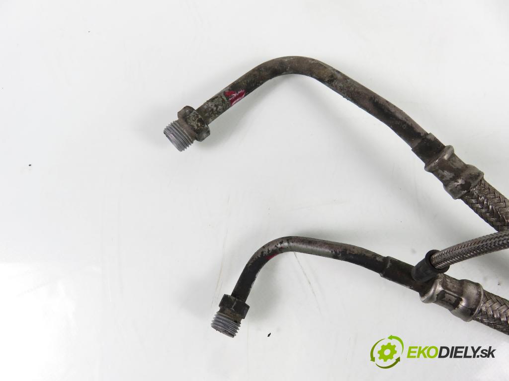 AUDI 80 (8C, B4) SEDAN 1993 85,00 2.0 E 115 - ABK 1984,00 rúrka paliva