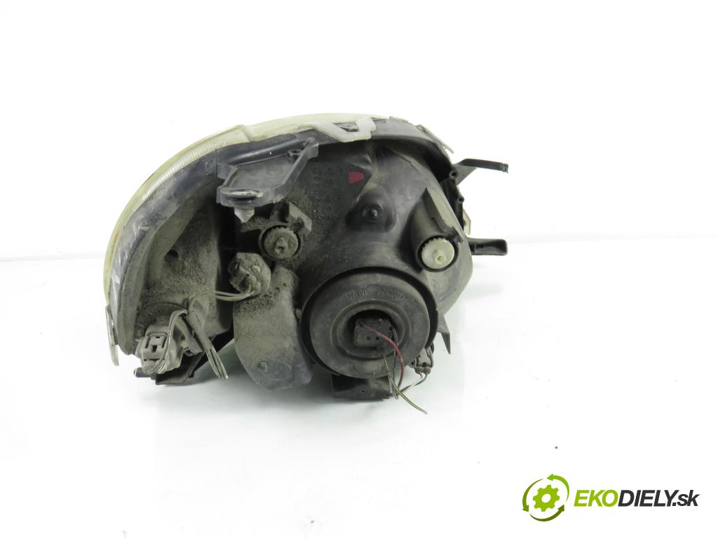 TOYOTA YARIS (_P1_) HB 2003 0,00 1.5 (NCP13_) - 1NZ-FE 1497,00 Svetlo LP