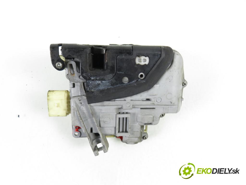 VW PASSAT B6 (3C2) SEDAN 2006 110,00 2.0 FSI - BVY 1984,00 zámok 3C1837015A