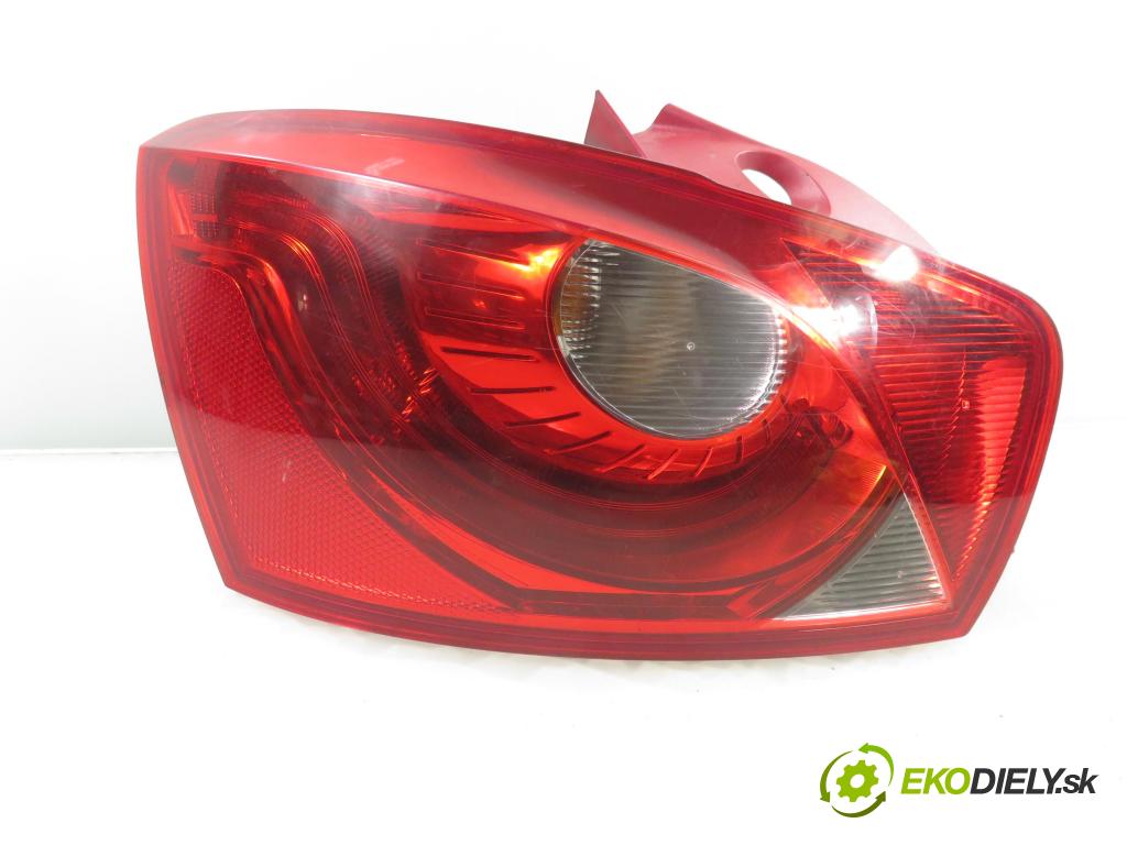 SEAT IBIZA IV (6J5, 6P1) HB 2012 77,00 1.6 TDI - CAYC 1598,00 Svetlo ľavé zadné 6J4945111B