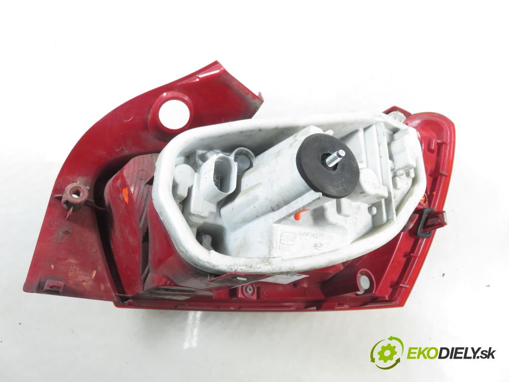 SEAT IBIZA IV (6J5, 6P1) HB 2012 77,00 1.6 TDI - CAYC 1598,00 Svetlo ľavé zadné 6J4945111B