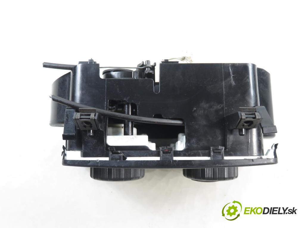 CITROEN JUMPER Skrzynia FURGON 2006 88,00 2.2 HDi 120 - 4HU (P22DTE) 2198,00 Panel kúrenia 168340200