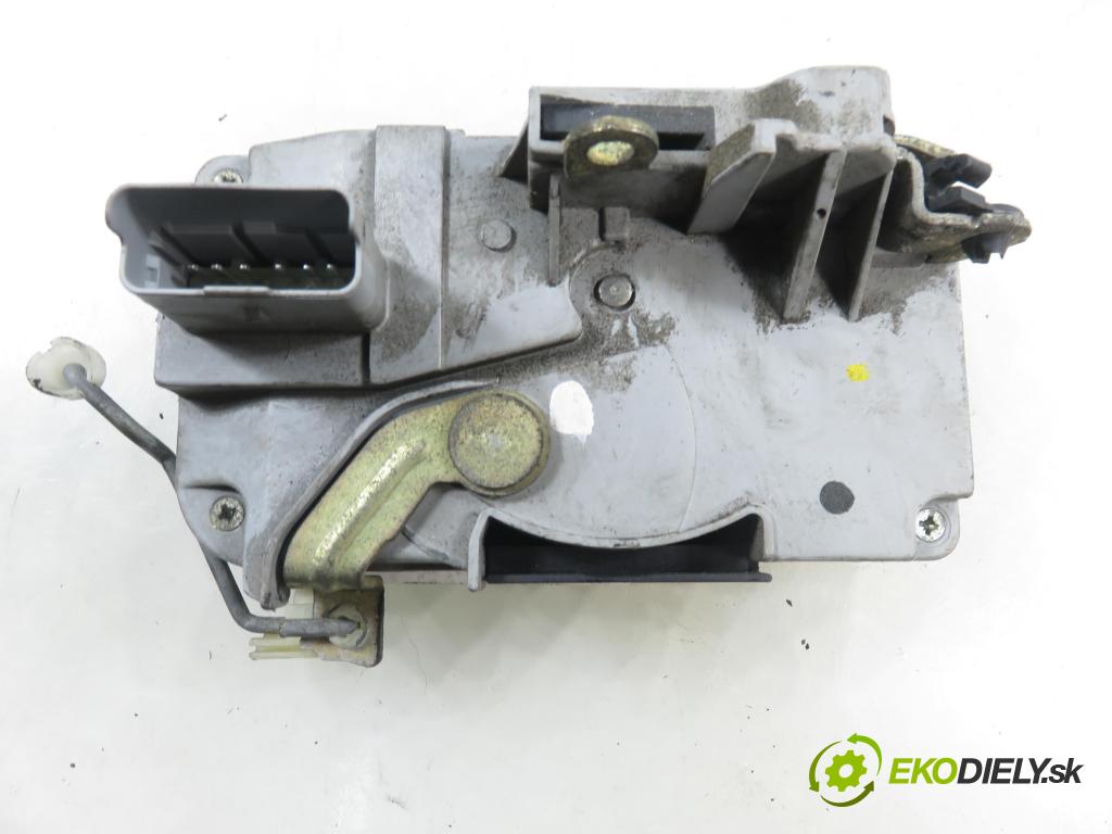 PEUGEOT 307 (3A/C) HB 2003 66,00 2.0 HDi 90 - RHY (DW10TD) 1997,00 zámok 