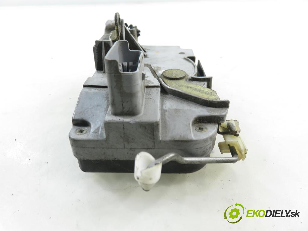 PEUGEOT 307 (3A/C) HB 2003 66,00 2.0 HDi 90 - RHY (DW10TD) 1997,00 zámok