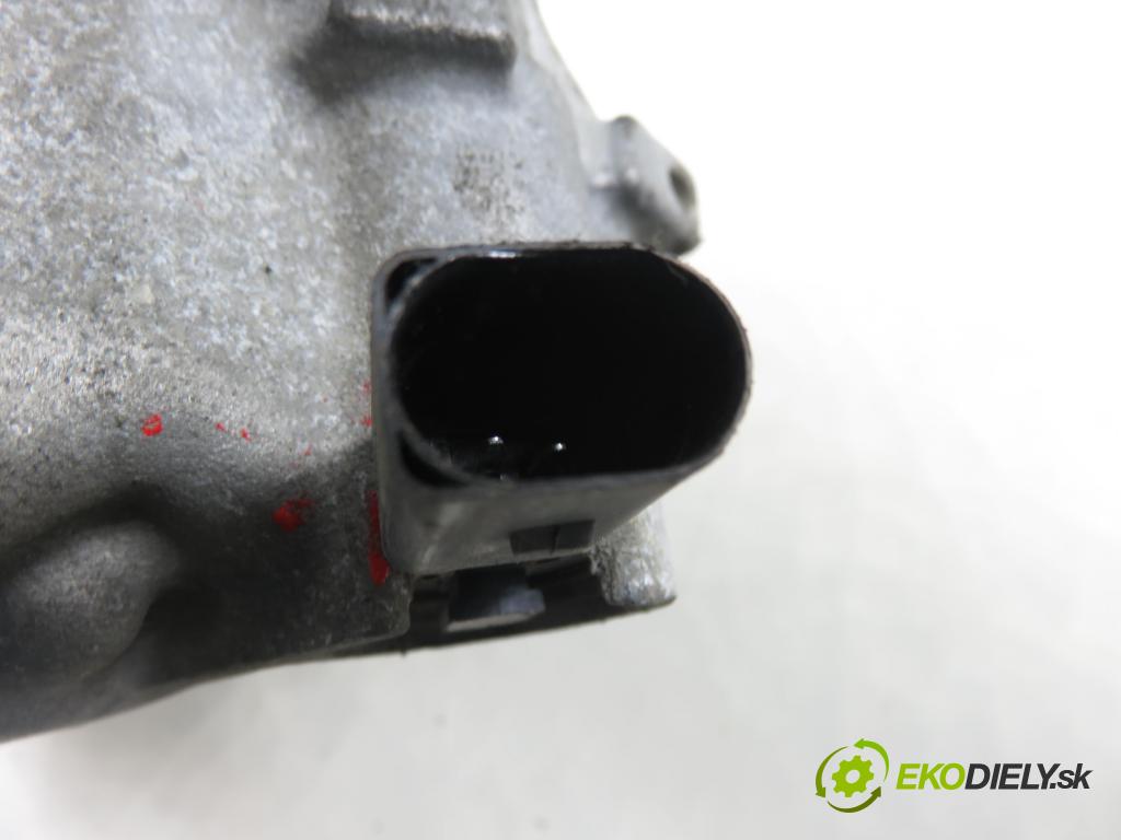 VW PASSAT B6 (3C2) SEDAN 2006 110,00 2.0 FSI - BVY 1984,00 KOMPRESOR: klimatizace  (Kompresor klimatizace)