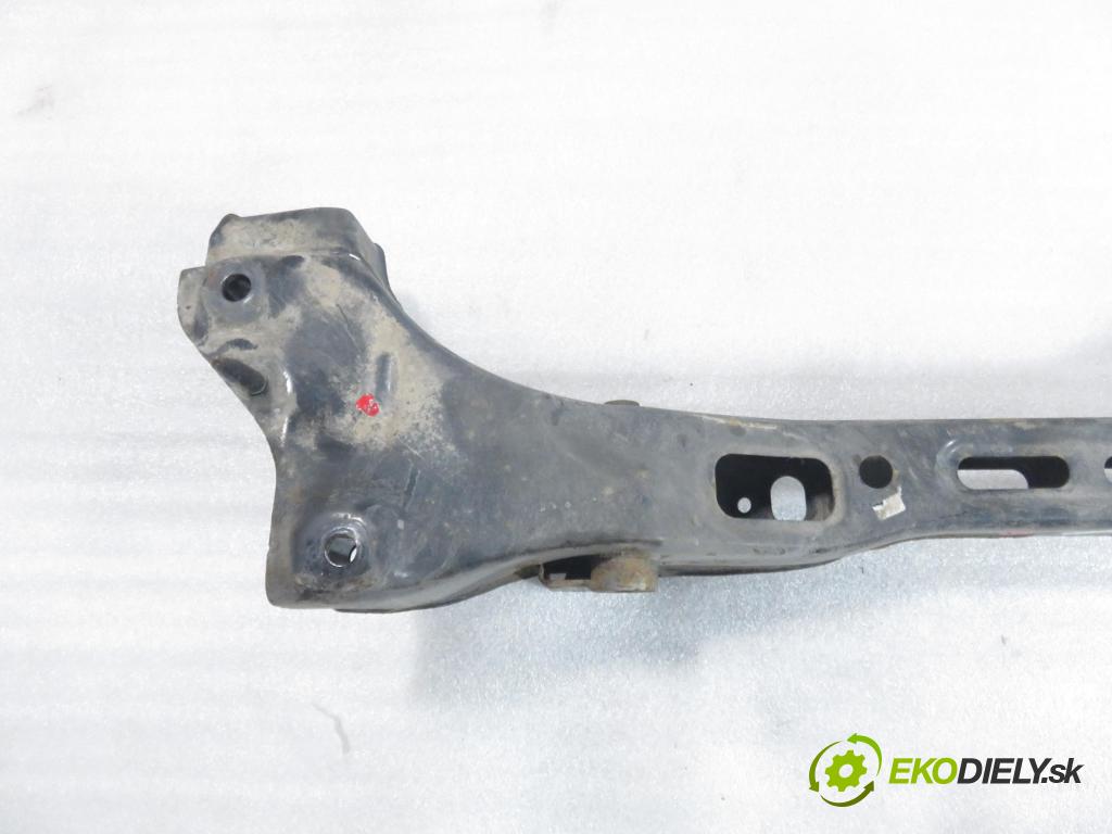 KIA CEE'D SW (ED) KOMBI 2008 66,00 1.6 CRDi 90 - D4FB-L 1582,00 ZADNÍ: