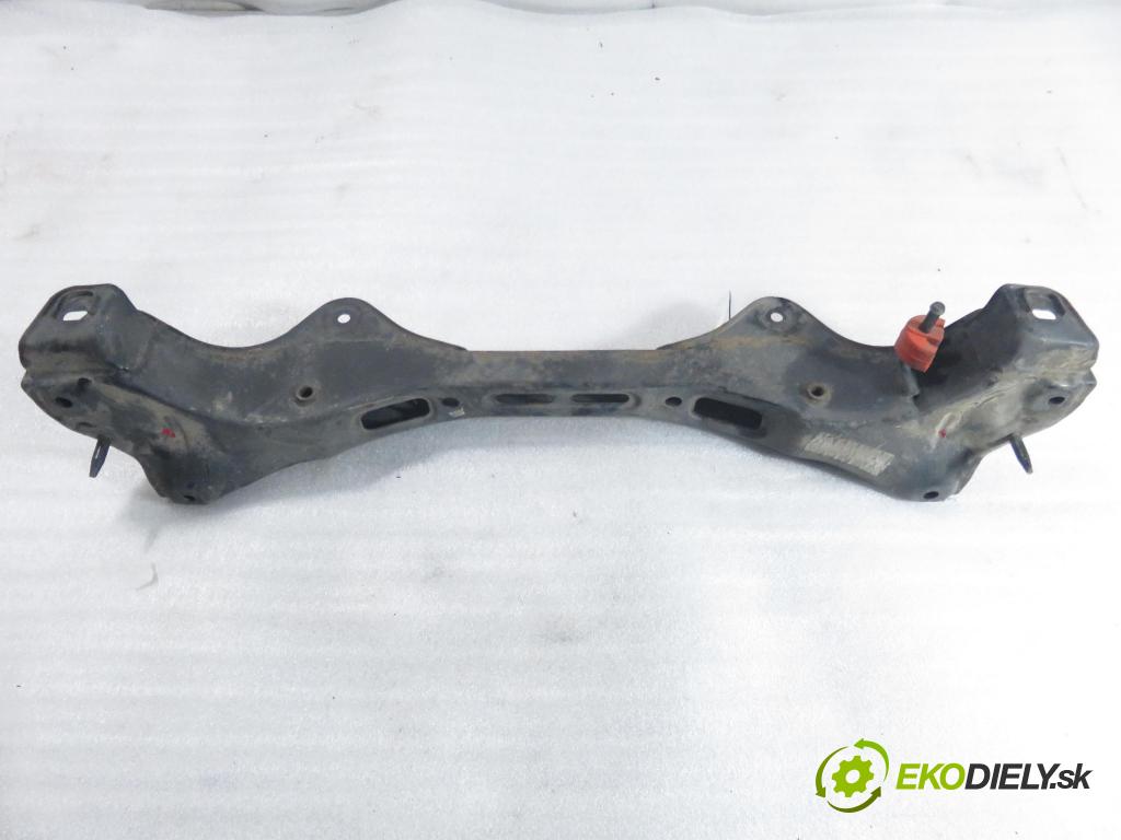 KIA CEE'D SW (ED) KOMBI 2008 66,00 1.6 CRDi 90 - D4FB-L 1582,00 ZADNÍ: