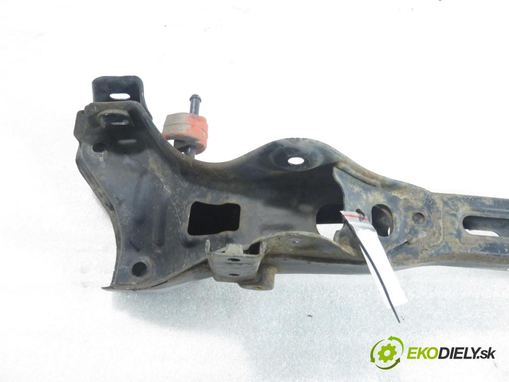 KIA CEE'D SW (ED) KOMBI 2008 66,00 1.6 CRDi 90 - D4FB-L 1582,00 ZADNÍ: