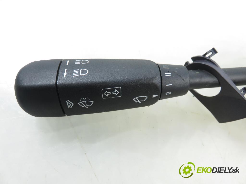 MERCEDES-BENZ VANEO (414) MINIVAN 2002 67,00 1.7 CDI (414.700) - OM 668.914 1689,00 / páčka ľavá strana