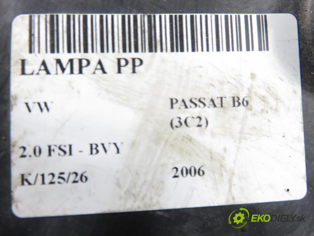 VW PASSAT B6 (3C2) SEDAN 2006 110,00 2.0 FSI - BVY 1984,00 Svetlo PP