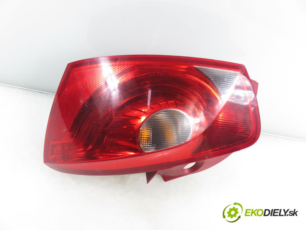 SEAT IBIZA IV (6J5, 6P1) HB 2012 77,00 1.6 TDI - CAYC 1598,00 Svetlo pravé zadné 6J4945112B