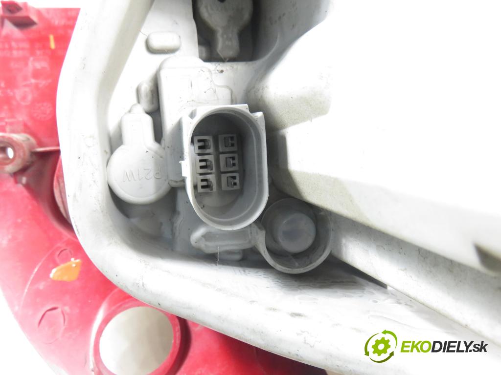 SEAT IBIZA IV (6J5, 6P1) HB 2012 77,00 1.6 TDI - CAYC 1598,00 Svetlo pravé zadné 6J4945112B